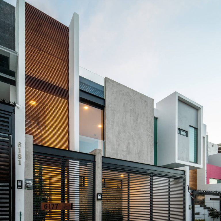 Casa OM-6177 en Jalisco por BLENDING DOTS arquitectos: Una obra maestra