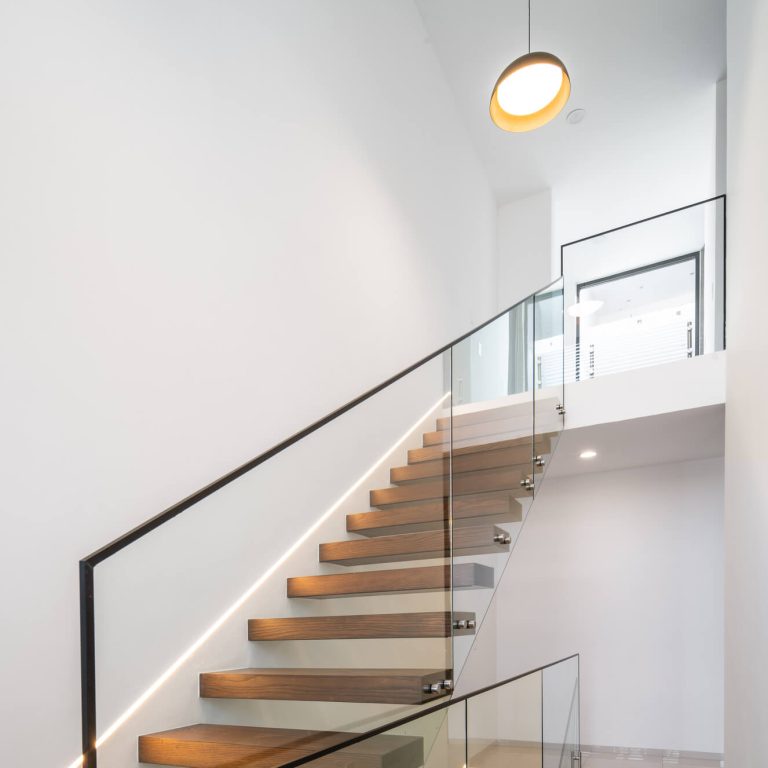Casa OM-6177 en Jalisco por BLENDING DOTS arquitectos: Una obra maestra