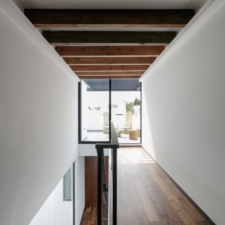 Casa Once por Espacio 18 Arquitectura & Plus Cueto Arquitectura