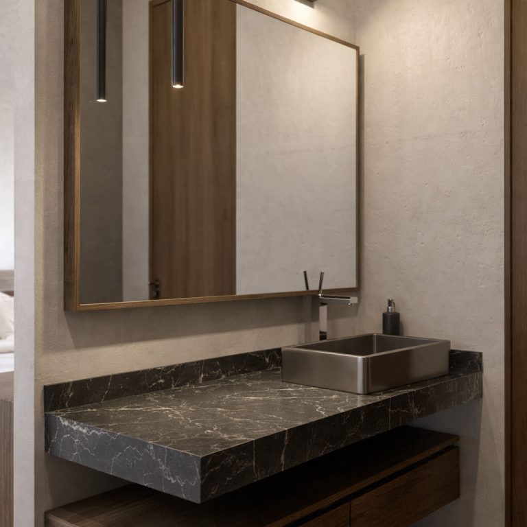 Casa PA en Chilpancingo: Arquitectura de Intimidad y Doble Altura | 747STUDIO