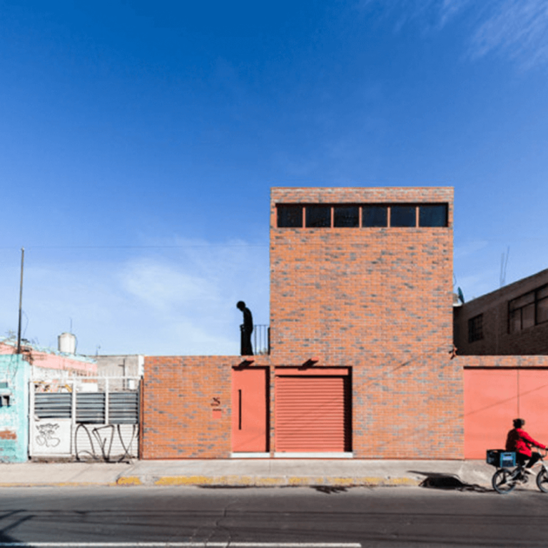 Casa Palmas en Estado de México por DOSA ESTUDIO