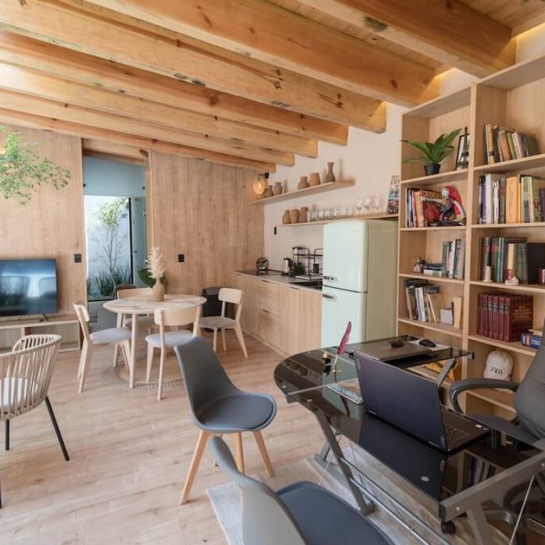 Casa Pedregal 15: Un refugio de luz y diseño en Jesús María, Jalisco
