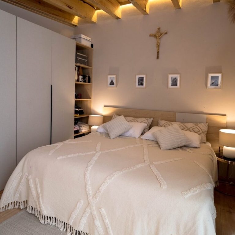 Casa Pedregal 15: Un refugio de luz y diseño en Jesús María, Jalisco