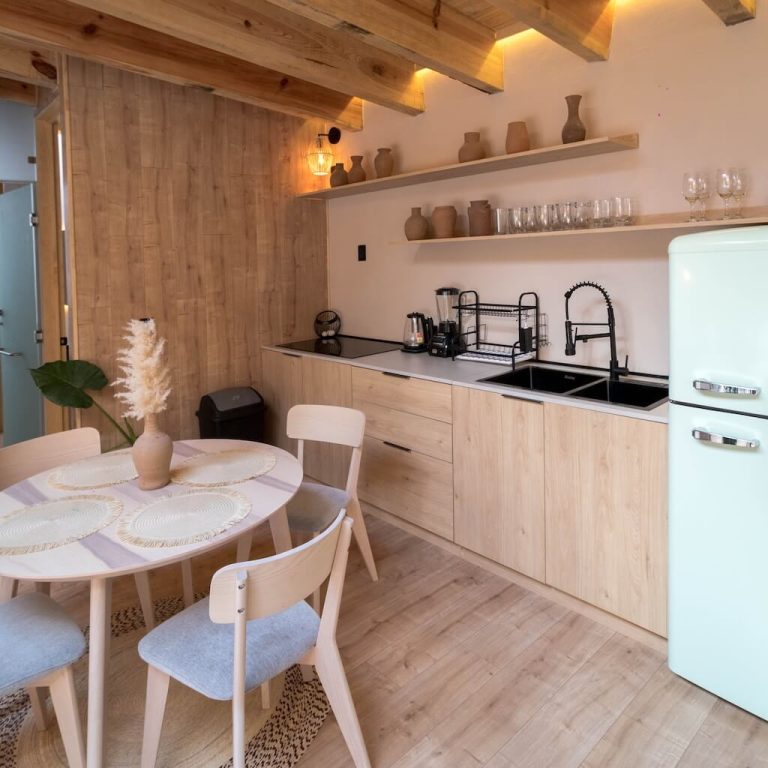 Casa Pedregal 15: Un refugio de luz y diseño en Jesús María, Jalisco