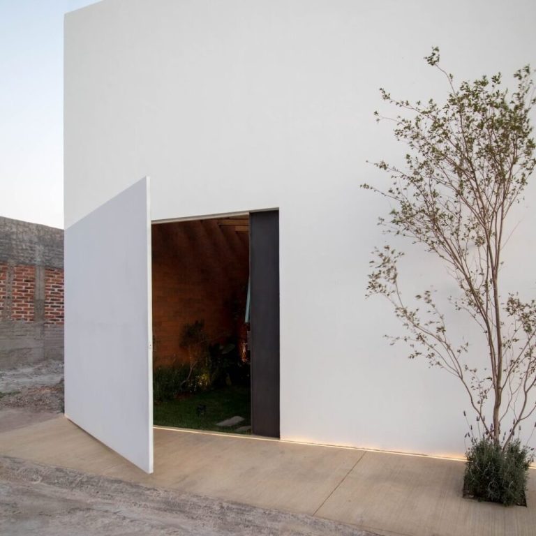 Casa Pedregal 15: Un refugio de luz y diseño en Jesús María, Jalisco
