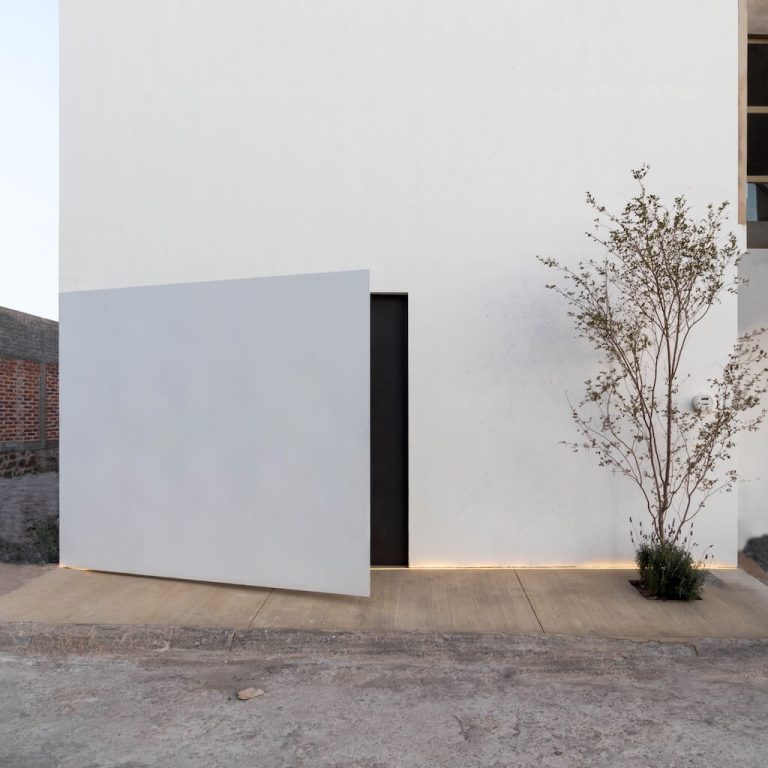 Casa Pedregal 15: Un refugio de luz y diseño en Jesús María, Jalisco