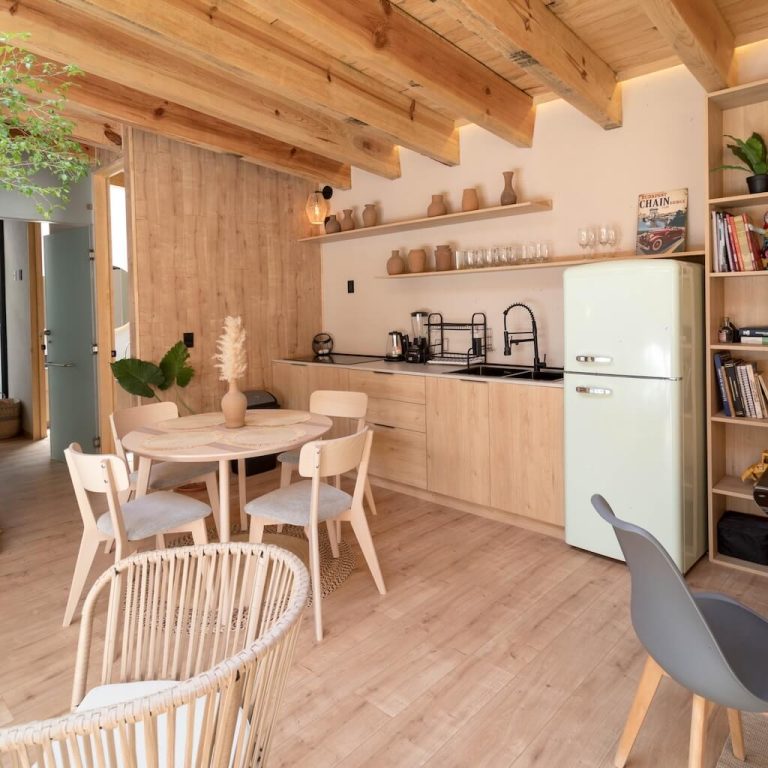 Casa Pedregal 15: Un refugio de luz y diseño en Jesús María, Jalisco