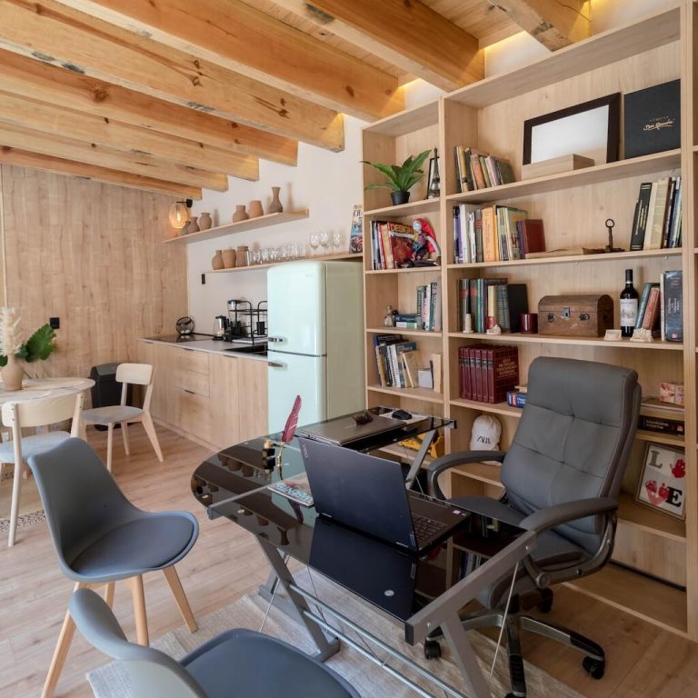 Casa Pedregal 15: Un refugio de luz y diseño en Jesús María, Jalisco