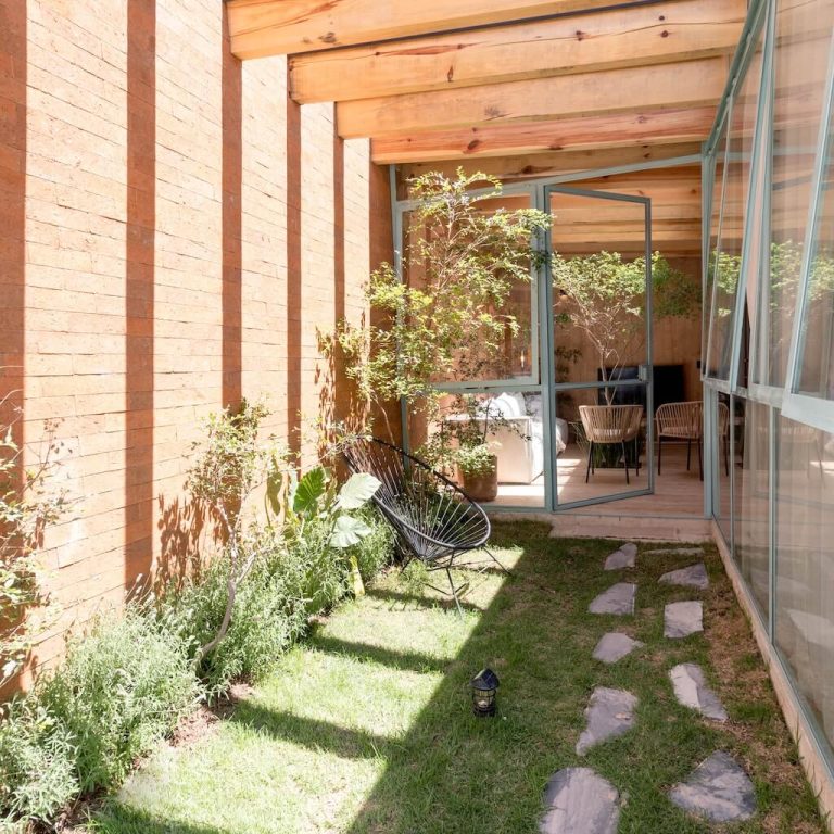 Casa Pedregal 15: Un refugio de luz y diseño en Jesús María, Jalisco