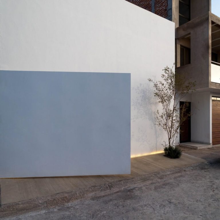 Casa Pedregal 15: Un refugio de luz y diseño en Jesús María, Jalisco