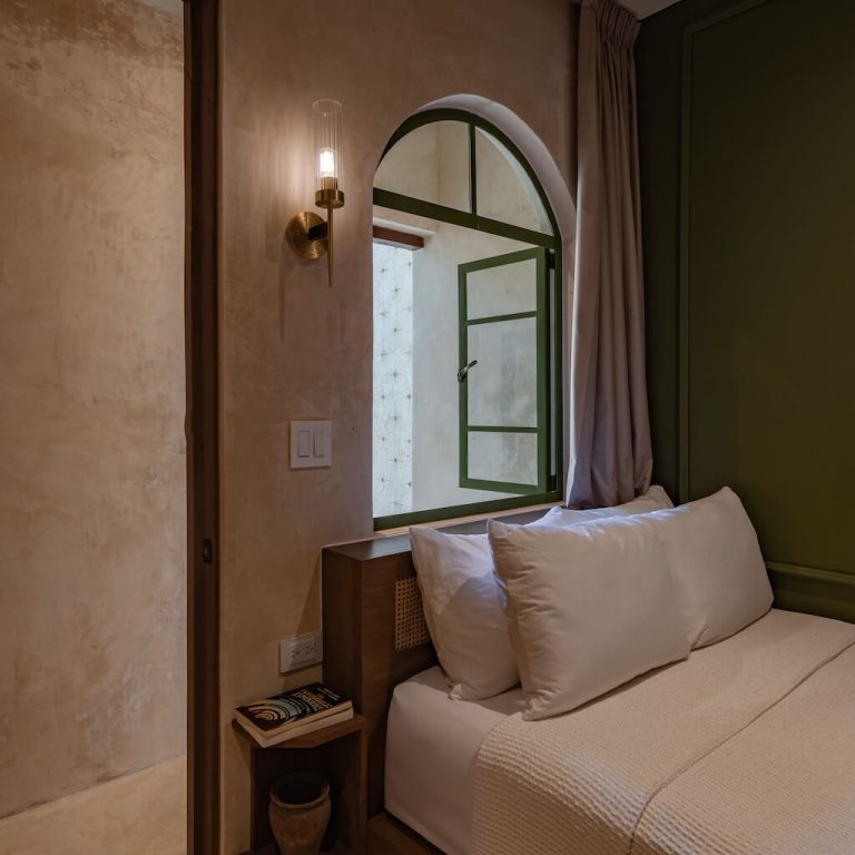 Casa Pistache: Restauración Contemporánea en el Centro Histórico de Campeche