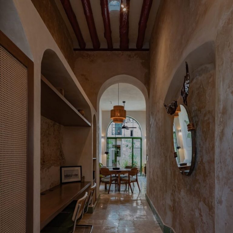 Casa Pistache: Restauración Contemporánea en el Centro Histórico de Campeche
