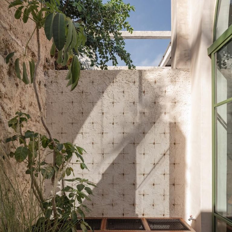 Casa Pistache: Restauración Contemporánea en el Centro Histórico de Campeche