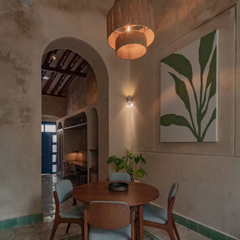 Casa Pistache: Restauración Contemporánea en el Centro Histórico de Campeche