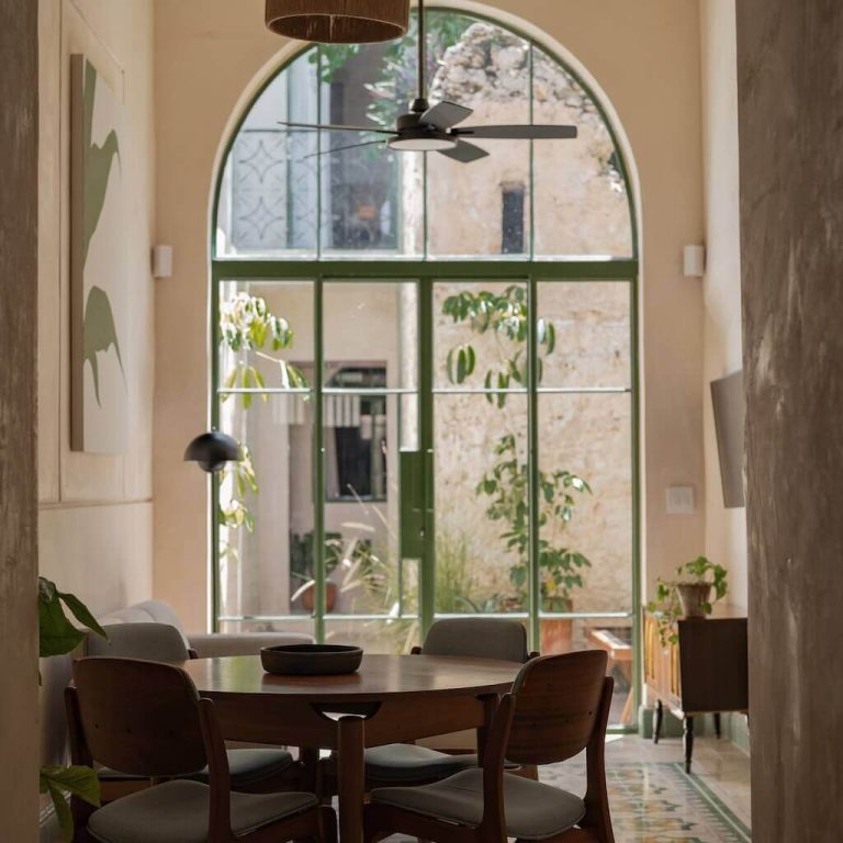 Casa Pistache: Restauración Contemporánea en el Centro Histórico de Campeche
