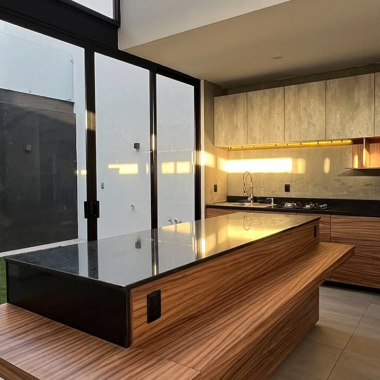 Casa R-31 por ELMNTOS arquitectura