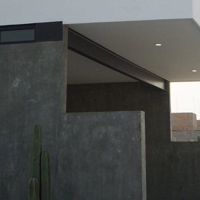Casa R-31 por ELMNTOS arquitectura