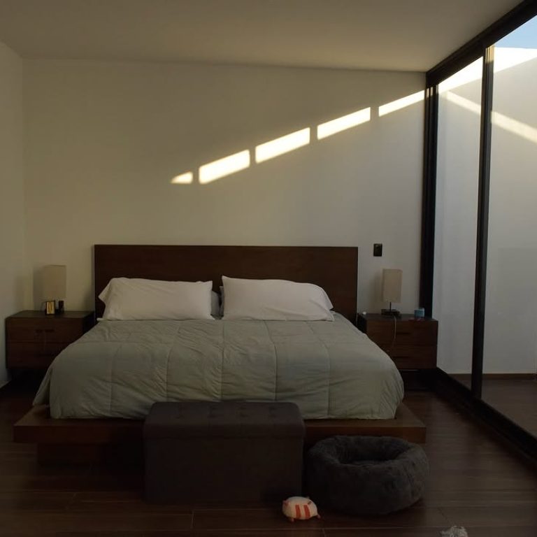Casa R-31 por ELMNTOS arquitectura