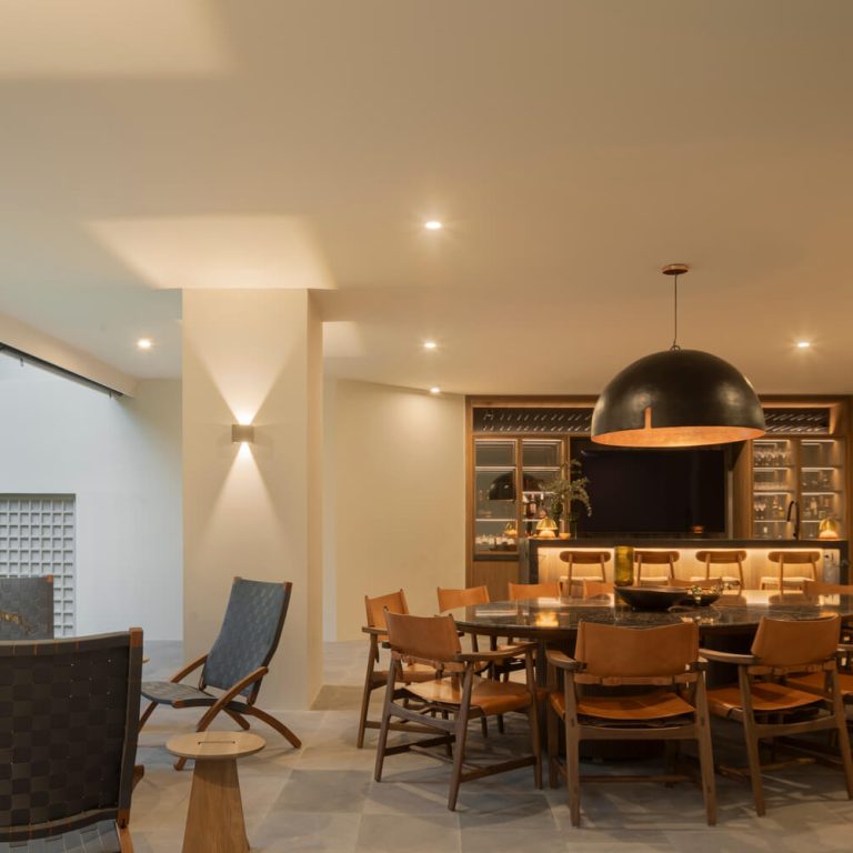 Casa R4 en Jalisco: Renovación Residencial de Lujo en Zapopan