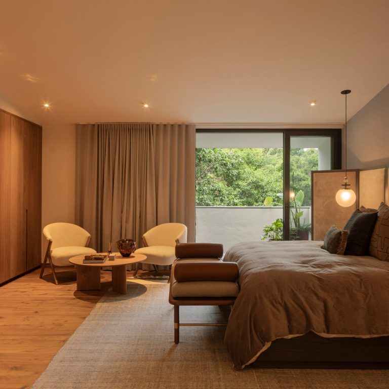 Casa R4 en Jalisco: Renovación Residencial de Lujo en Zapopan