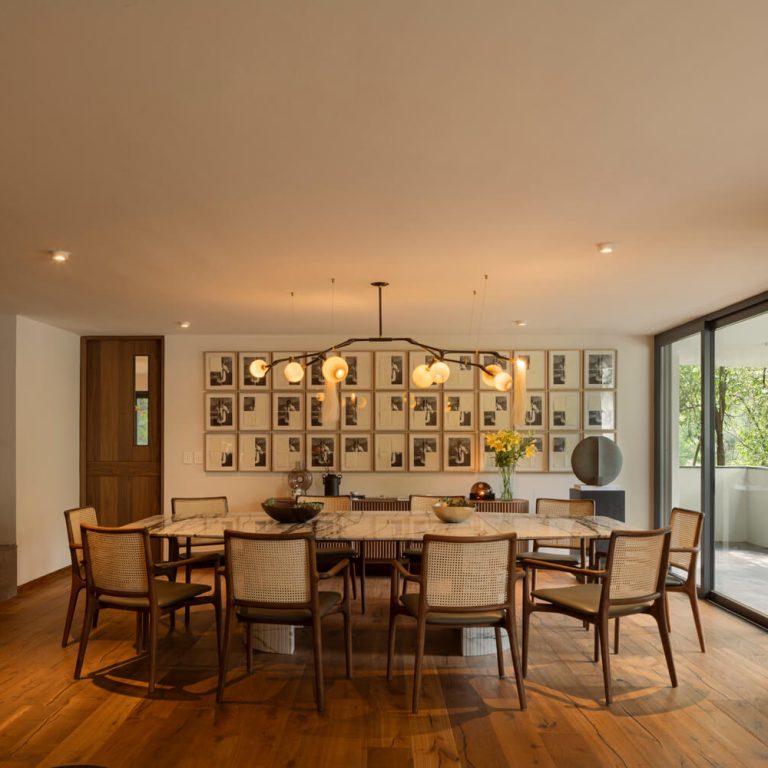 Casa R4 en Jalisco: Renovación Residencial de Lujo en Zapopan