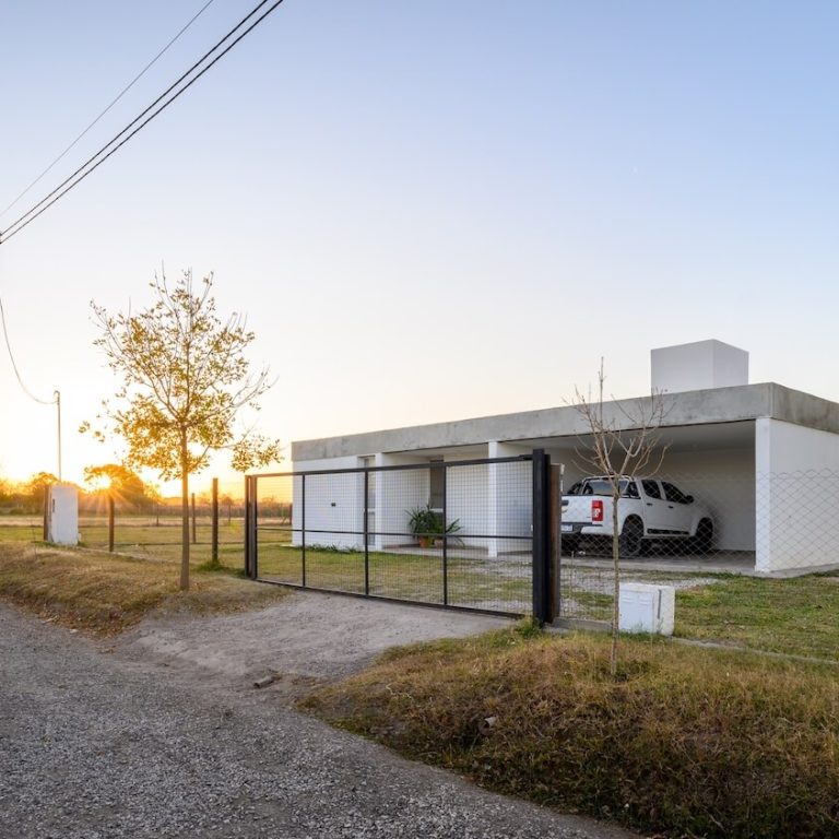 Casa RDA en Argentina por Tomás Gastaldi Arquitecto