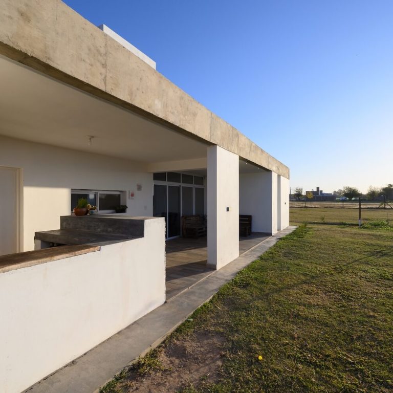 Casa RDA en Argentina por Tomás Gastaldi Arquitecto