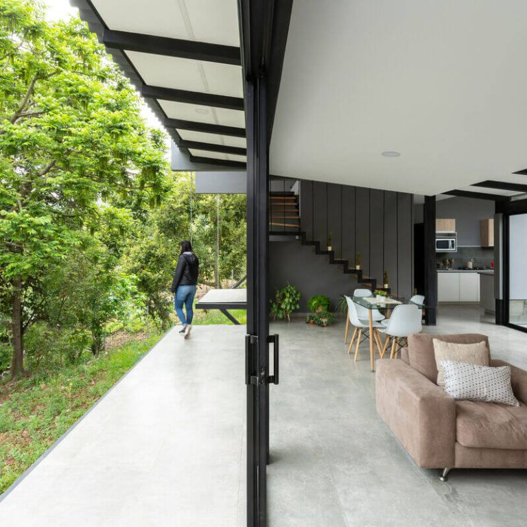 Casa Ramas y Rocas en Ecuador