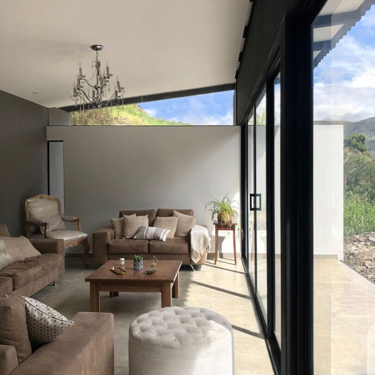 Casa Ramas y Rocas en Ecuador