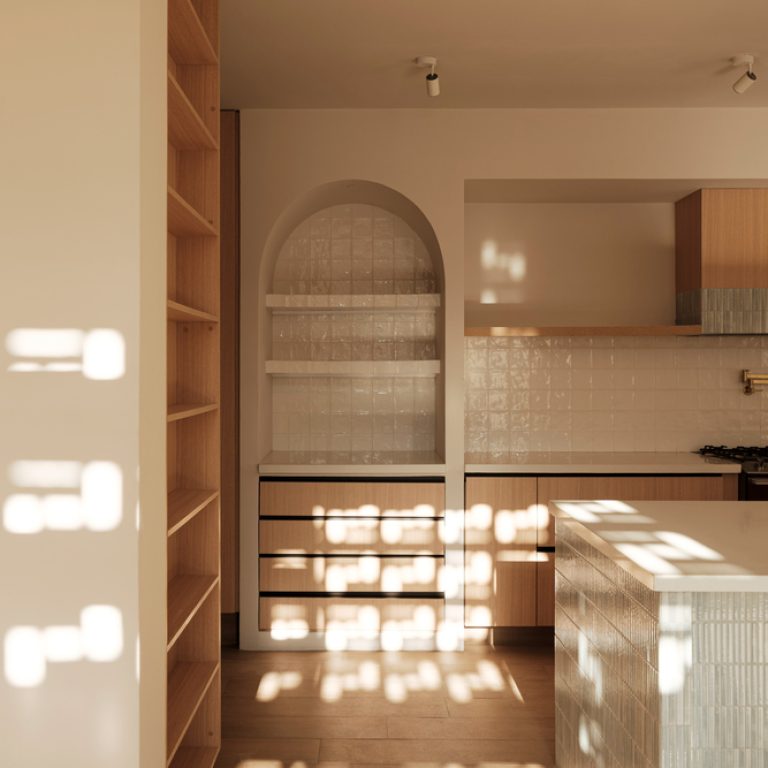 Casa SM: Arquitectura de Luz y Vacíos en Zapopan