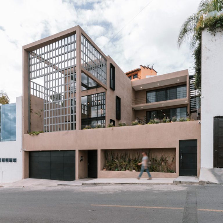 Casa San Juan 22 en Querétaro por PLAAN ARQUITECTURA - Fotografía de Arquitectura - El Arqui MX