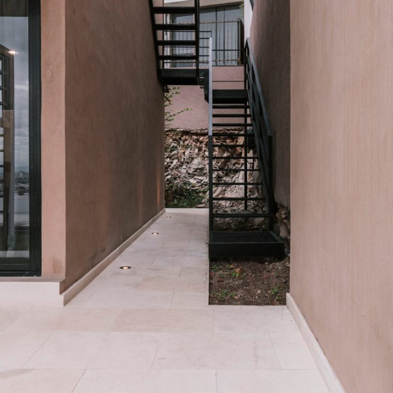 Casa San Juan 22 en Querétaro por PLAAN ARQUITECTURA - Fotografía de Arquitectura - El Arqui MX