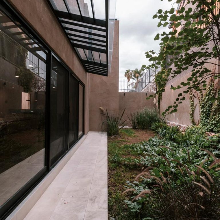 Casa San Juan 22 en Querétaro por PLAAN ARQUITECTURA - Fotografía de Arquitectura - El Arqui MX