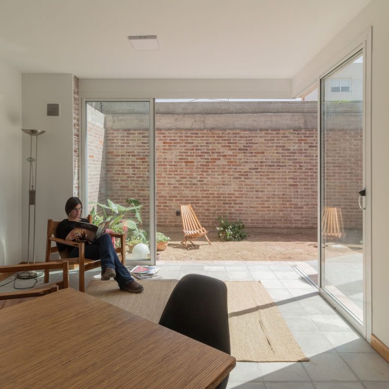 Casa Segura 1124 en Argentina por Primer Piso Arquitectos - Fotografía de Arquitectura