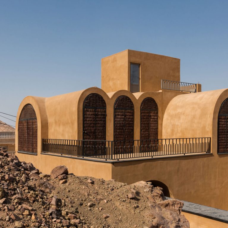 Casa Separo por HYPERTEXT ARCHITECTURE STUDIO