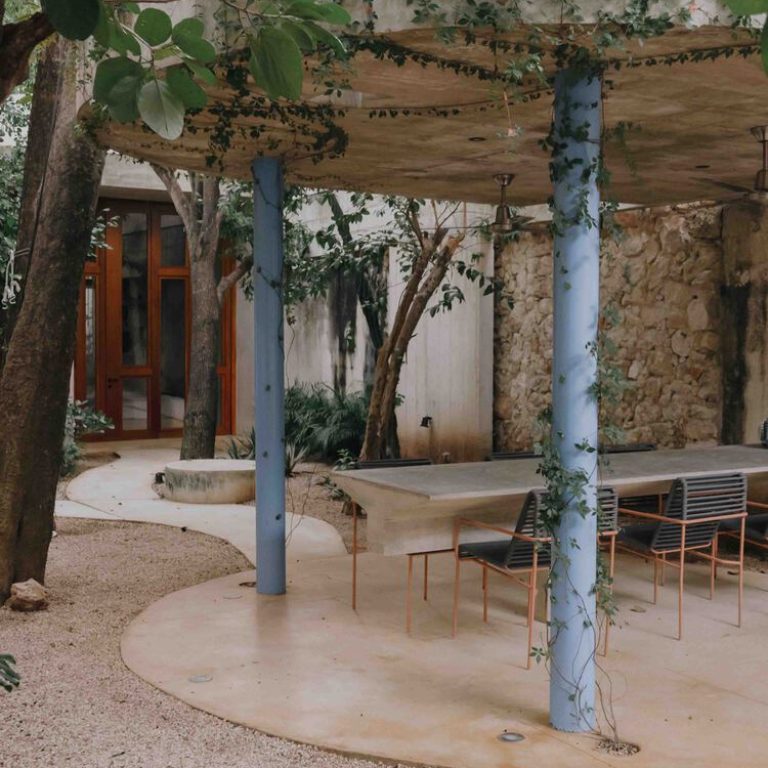 Casa Soskil por Ludwig Godefroy Architecture