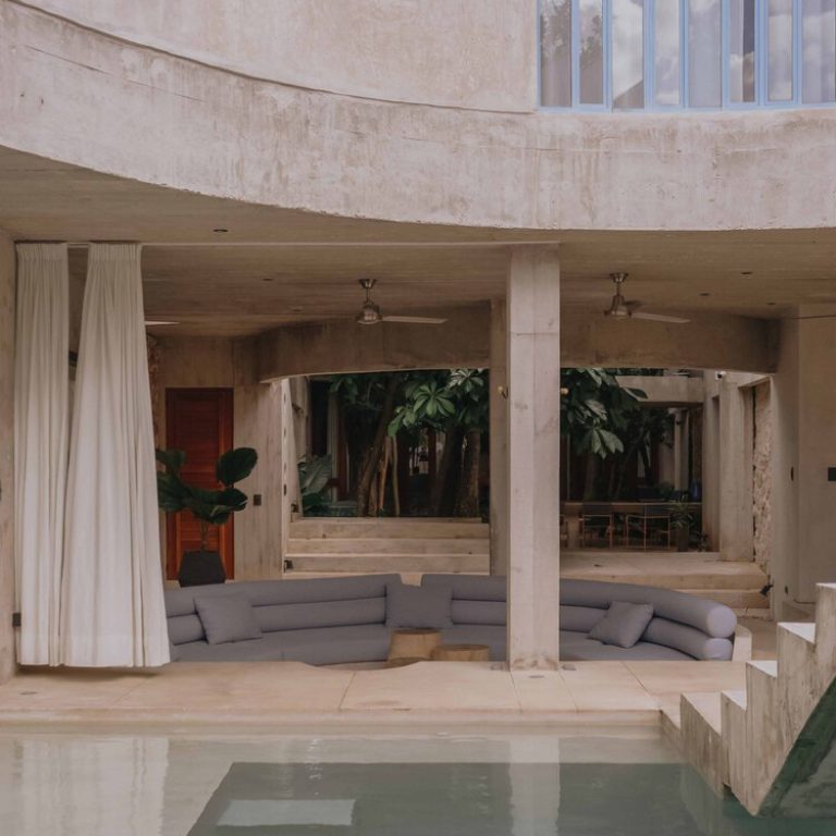 Casa Soskil por Ludwig Godefroy Architecture
