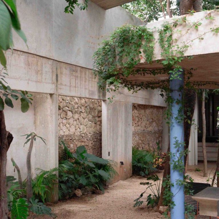 Casa Soskil por Ludwig Godefroy Architecture
