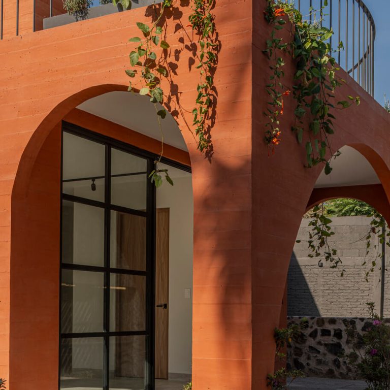 Casa Tampico: Arquitectura Contemporánea y Tradición en Morelos