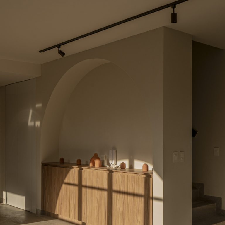 Casa Tampico: Arquitectura Contemporánea y Tradición en Morelos