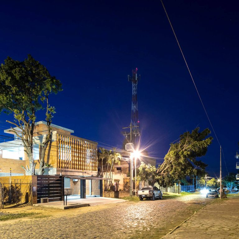 Casa Triplex Yvapovõ en Paraguay por Biocons Arquitectos - Fotografía de Arquitectura - El Arqui MX