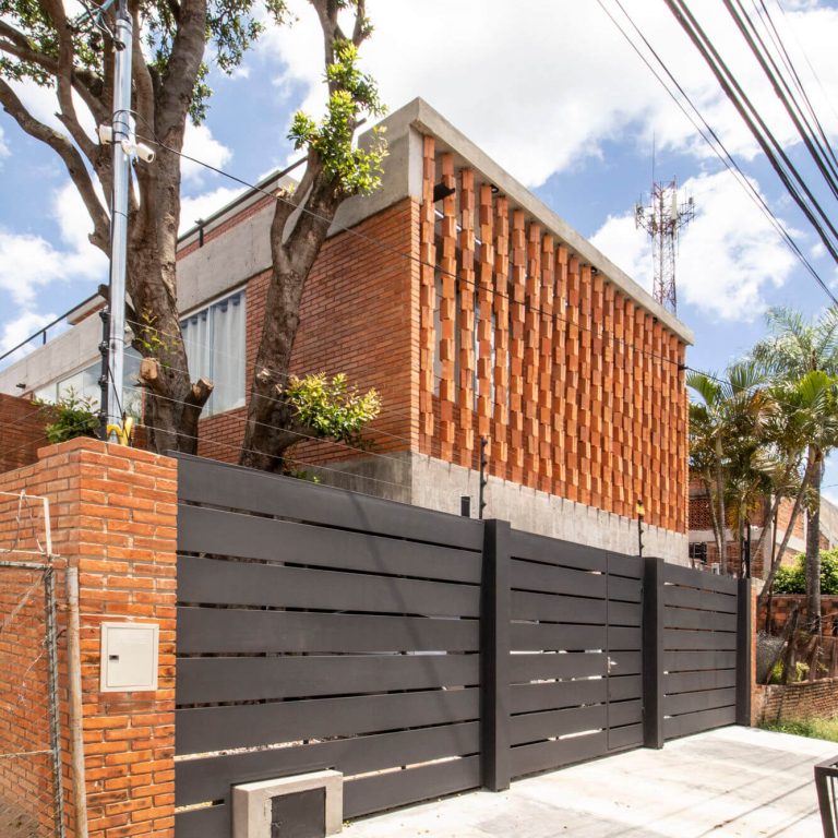 Casa Triplex Yvapovõ en Paraguay por Biocons Arquitectos - Fotografía de Arquitectura - El Arqui MX