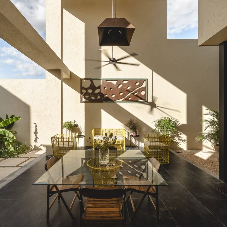 Casa Umbral por Taller estilo arquitectura