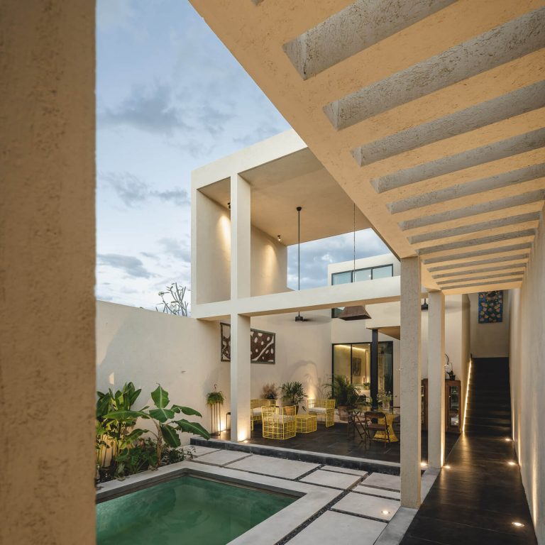 Casa Umbral por Taller estilo arquitectura
