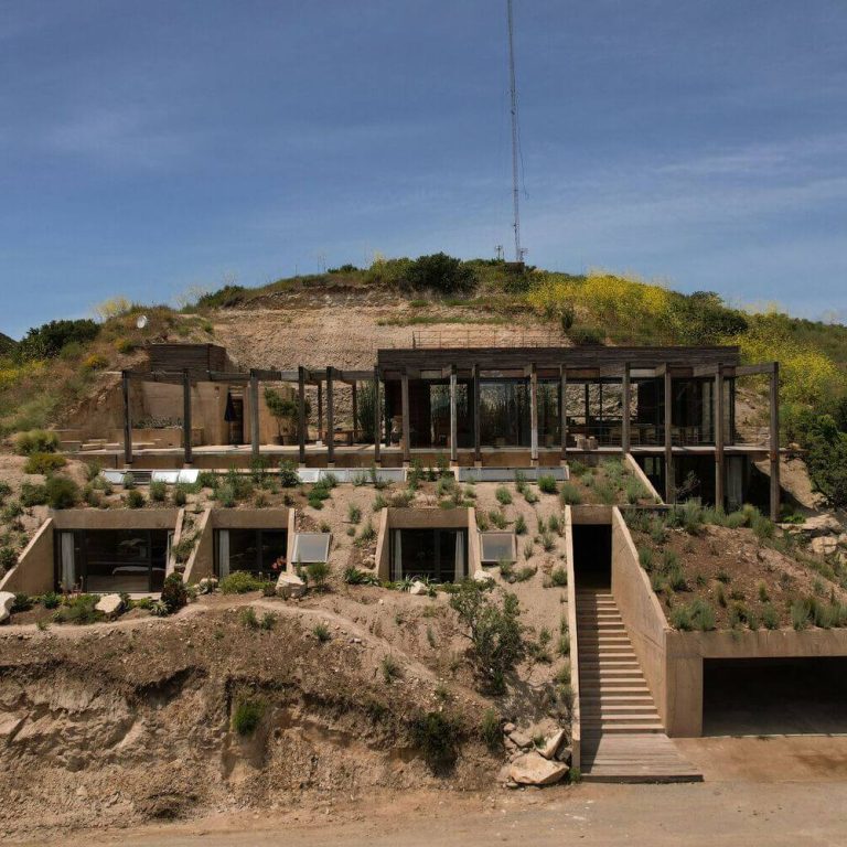 Casa Uno en Ensenada: Arquitectura Escalonada en Baja California / CLACLÁ Taller de Arquitectura