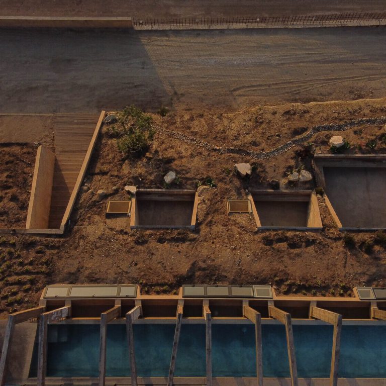 Casa Uno en Ensenada: Arquitectura Escalonada en Baja California / CLACLÁ Taller de Arquitectura