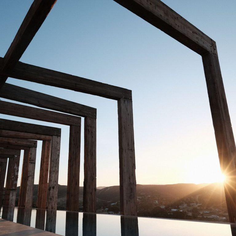 Casa Uno en Ensenada: Arquitectura Escalonada en Baja California / CLACLÁ Taller de Arquitectura
