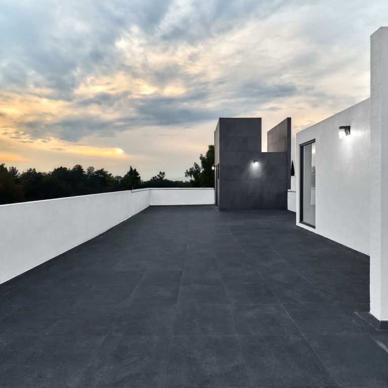 Terraza. Casa V8 por Racma Arquitectura en Estado de México