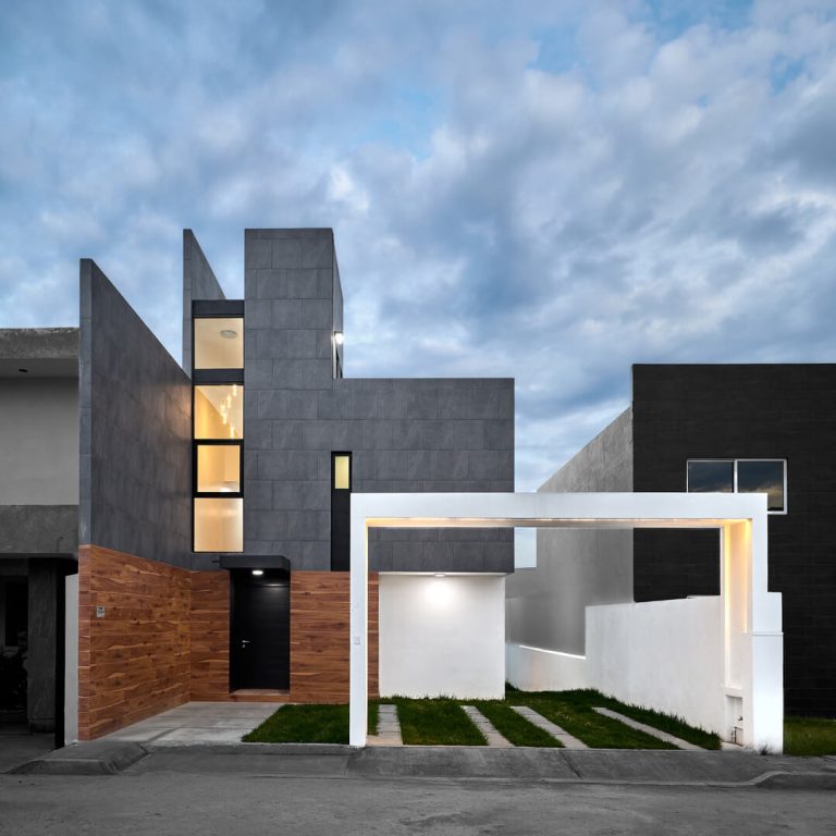 Fachada. Casa V8 por Racma Arquitectura en Estado de México