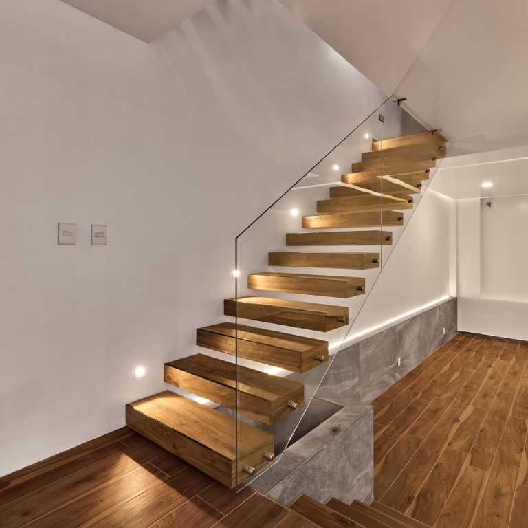 Escalera. Casa V8 por Racma Arquitectura en Estado de México